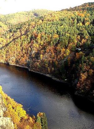 Vltava z temene skal. Foto Kuba