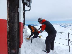 Kuba + Mares hledají keš u Rojacherhütte (nenašli)