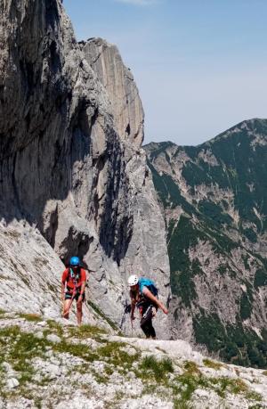 Filip a Petra dolézají Ellmauer Tor Tour